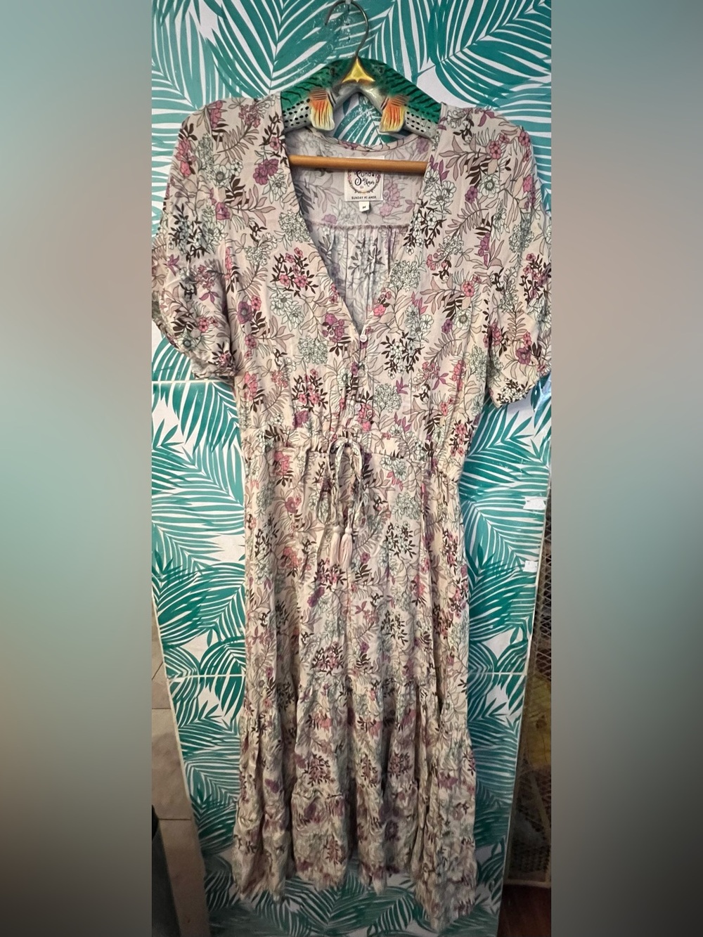 Sunday Mi Amor Floral Maxi Dress w/ Drawstring elastic Waist Beige & Pink Sz M